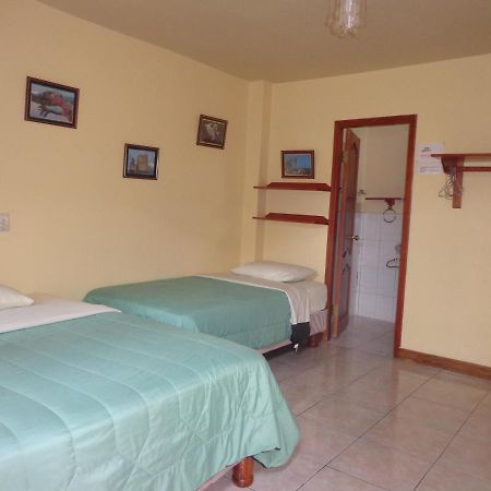 Hostal Nathaly Puerto Baquerizo Moreno Buitenkant foto