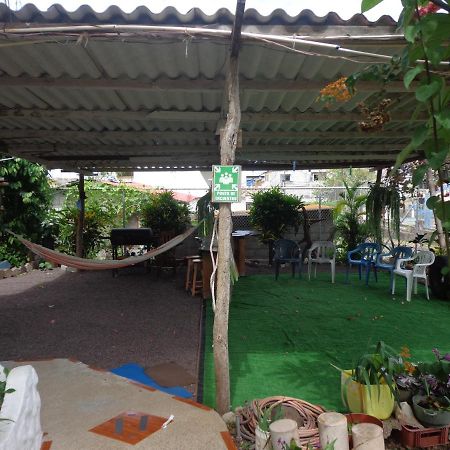 Hostal Nathaly Puerto Baquerizo Moreno Buitenkant foto