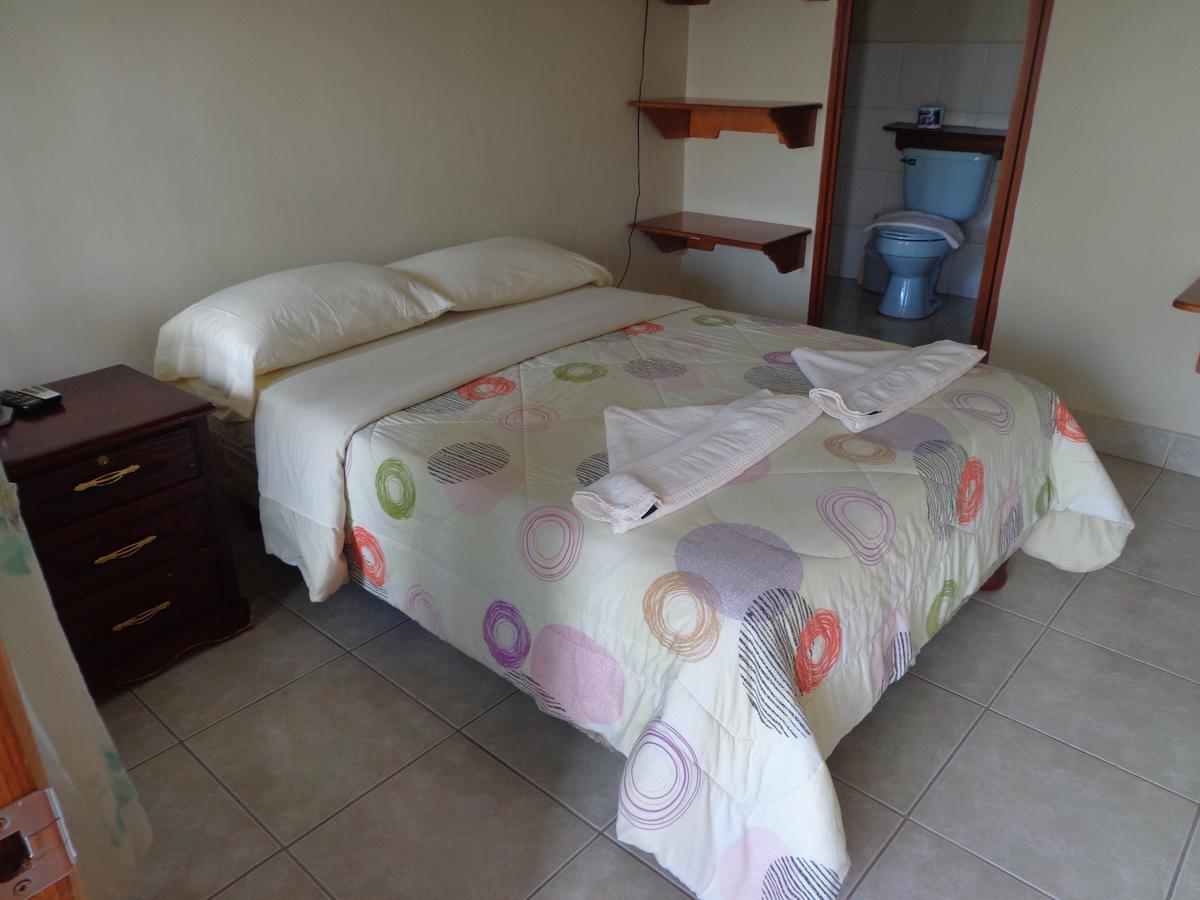 Hostal Nathaly Puerto Baquerizo Moreno Buitenkant foto