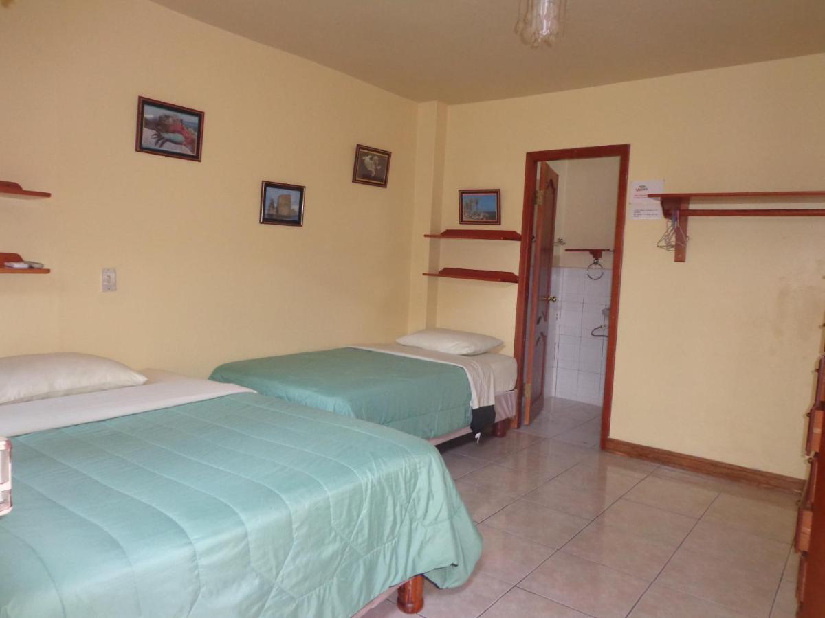 Hostal Nathaly Puerto Baquerizo Moreno Buitenkant foto